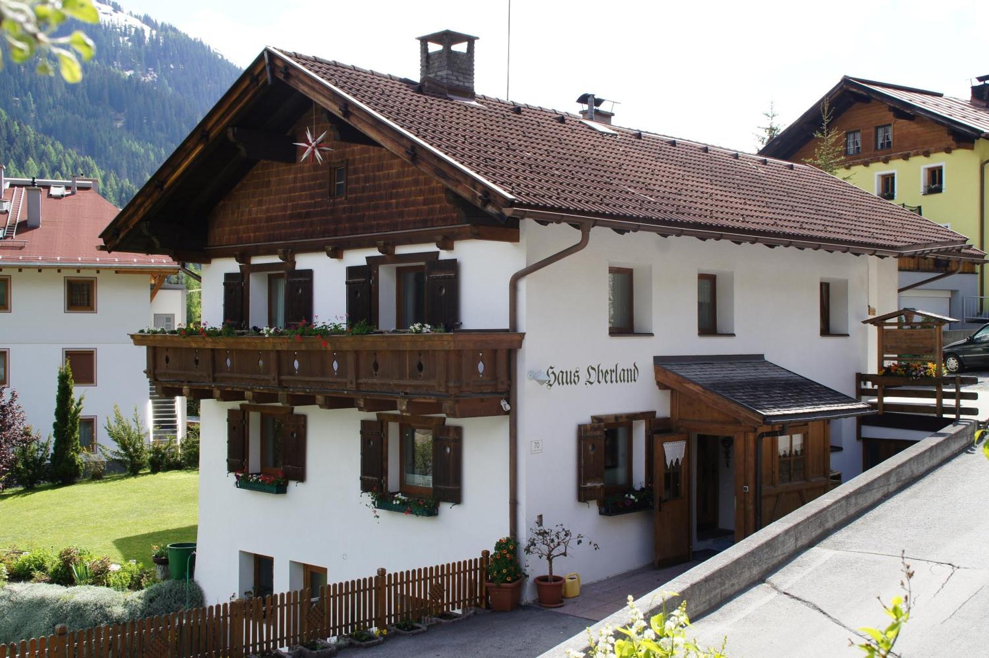 Haus Oberland Acomodação com café da manhã Sankt Anton am Arlberg Exterior foto