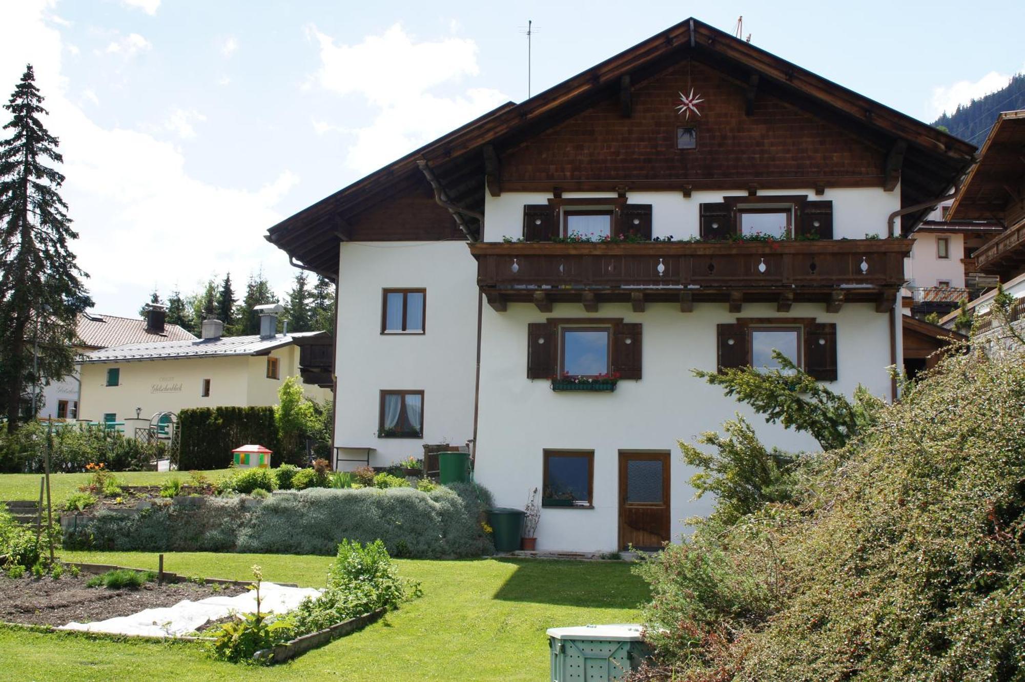 Haus Oberland Acomodação com café da manhã Sankt Anton am Arlberg Exterior foto